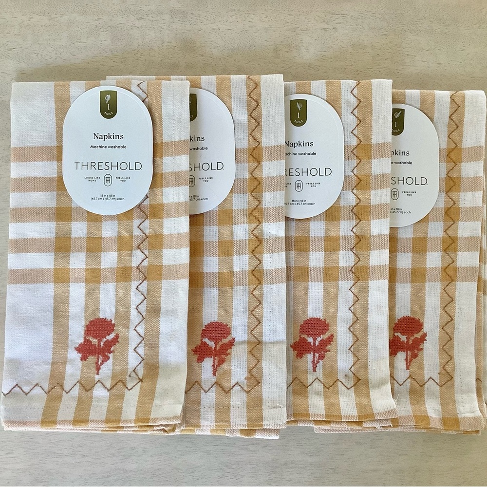 4Pc Threshold Gold Plaid Embroidered Napkins